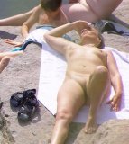 sexybiki.com_voyeur-at-nudistbeach-fkk-12317937941038455821.jpg