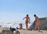 Click to view big image sexybiki.com_voyeur-at-nudistbeach-fkk-12317937951369149129.jpg